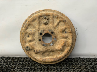 защитный кожух тормозного механизма Volkswagen Transporter T3 [рестайлинг] 1986, 1.6 л., дизель, МКПП, белый, микроавтобус, задний привод