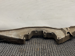 кронштейн КПП Audi 100 С3 [рестайлинг] 1989, 1.9 л., 1Y, дизель, МКПП, красный, седан, 1Y, AUDI, VOLKSWAGEN, 1.9D