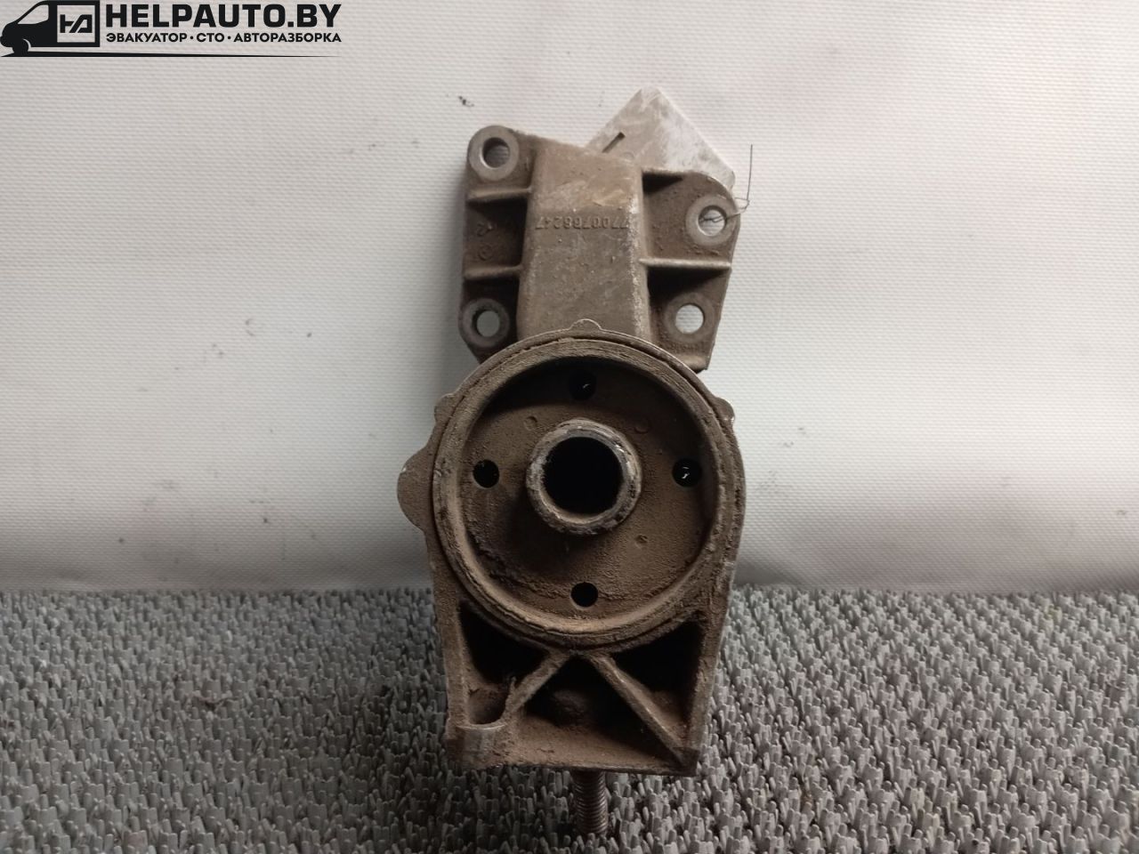 подушка крепления двигателя Renault 21 1 поколение 1986, 2.2 л., i, бензин, МКПП, седан, передний привод, J7T - фото №1