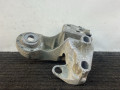 кронштейн двигателя Audi A4 B5 1999, 1.8 л., бензин, АКПП, черный, универсал, передний привод - фото №2