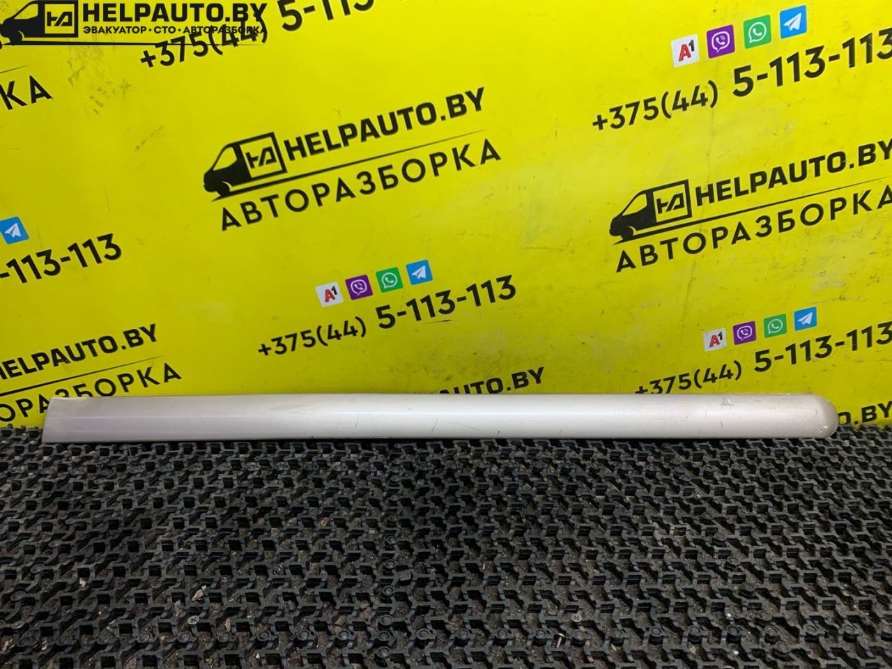 молдинг двери передней левой Geely CK Otaka 1 поколение 2006, 1.5 л., бензин, МКПП, золотистый, седан, передний привод - фото №1