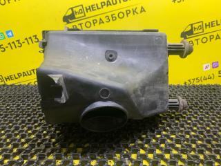 корпус воздушного фильтра Ford Escape 2 поколение R3 2009, 2.3 л., бензин, АКПП, синий, внедорожник 5 дв., передний привод