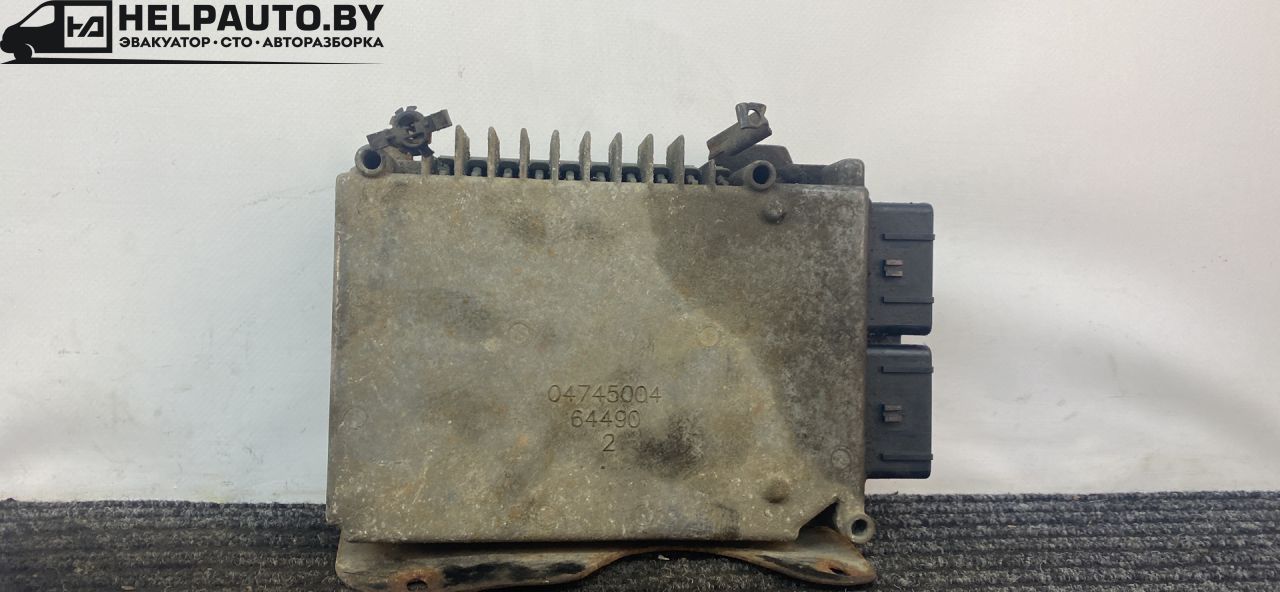 блок управления двигателем Dodge Neon 1 поколение 1998, 2.0 л., бензин, АКПП, зеленый, седан, передний привод, 64490, 04745004 - фото №1