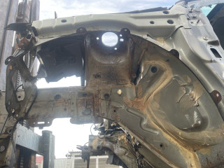 стакан кузова передний левый Renault Megane 2 поколение [рестайлинг] 2008, 1.4 л., бензин, МКПП, чёрный, седан