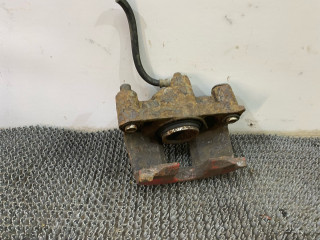 суппорт передний левый Pontiac Sunfire 1 поколение 1999, 2.2 л., бензин, АКПП, черный, передний привод