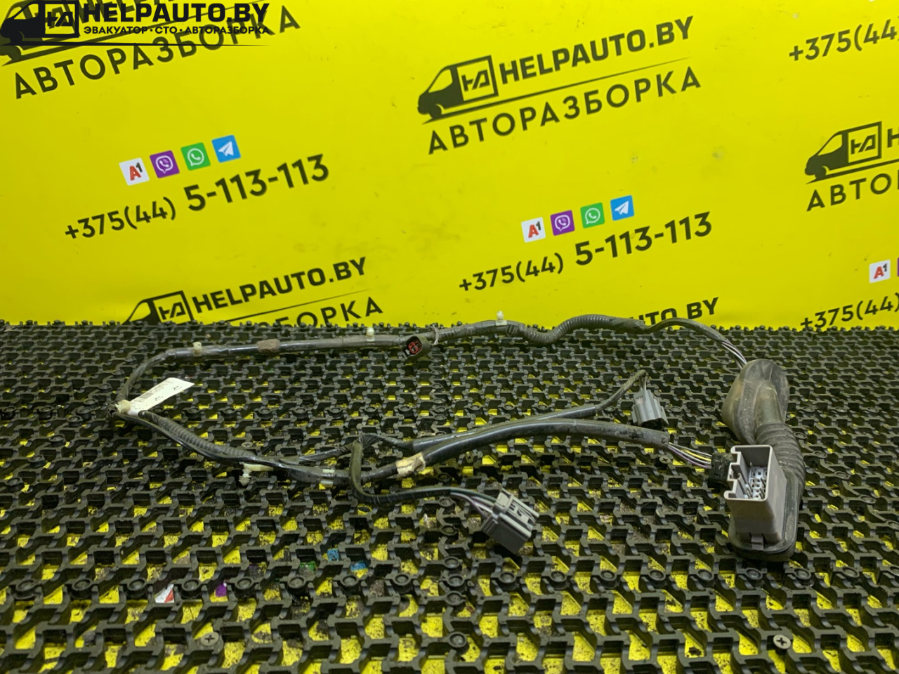 дверная проводка Ford Escape 2 поколение R3 2009, 2.3 л., бензин, АКПП, синий, внедорожник 5 дв., передний привод - фото №1