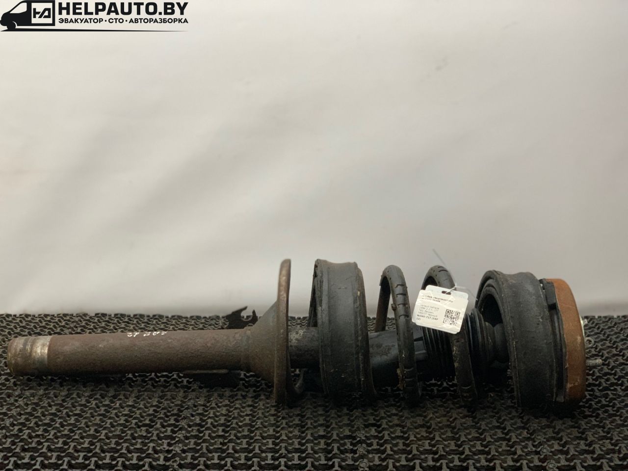 стойка задняя Renault Safrane 1 поколение 1994, 2.2 л., J7T 760, бензин, 5МКПП, черный, хетчбэк 5 дв., передний привод - фото №1