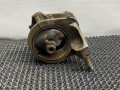 подушка крепления двигателя Nissan Maxima A33 (2000 - 2005), 3.0 л., бензин, АКПП, белый, седан, передний привод, USA - фото №2