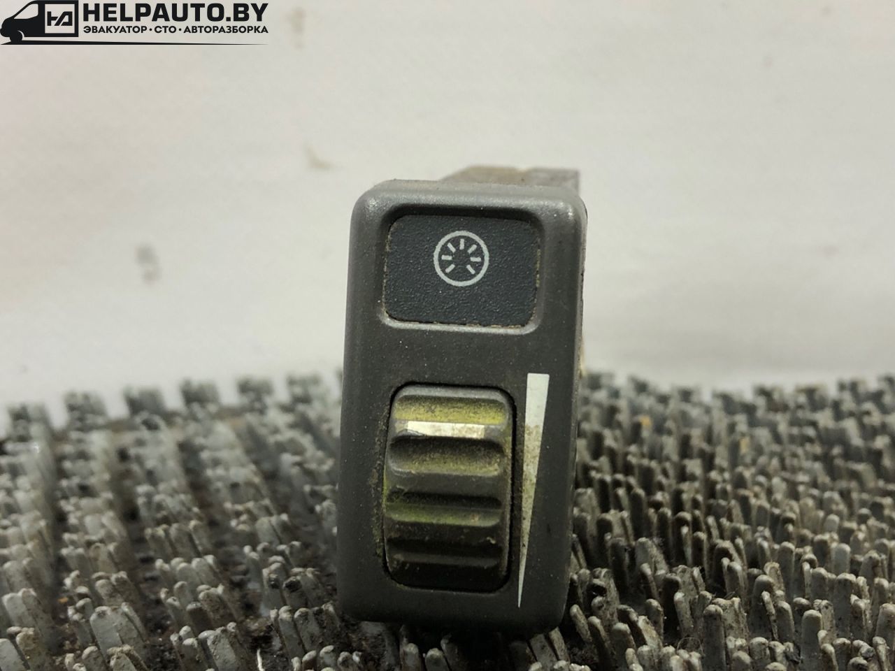 кнопка освещения панели приборов Volvo S70 1 поколение 2000, 2.5 л., D 5252 T, дизель, МКПП, черный, седан, передний привод - фото №1