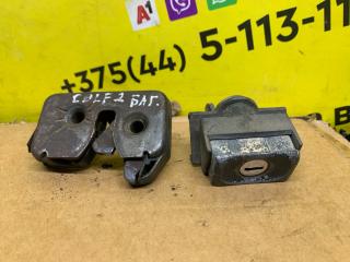 кнопка открытия багажника Volkswagen Golf 2 поколение 1990, 1.6 л., дизель, МКПП, черный, хетчбэк 3 дв., передний привод