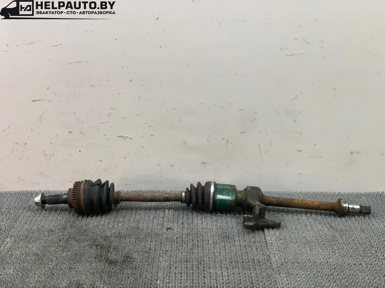 полуось передняя правая (приводной вал, ШРУС) Mazda 323 6 поколение 1998, 1.4 л., бензин, МКПП, синий, хетчбэк 3 дв., передний привод - фото №1