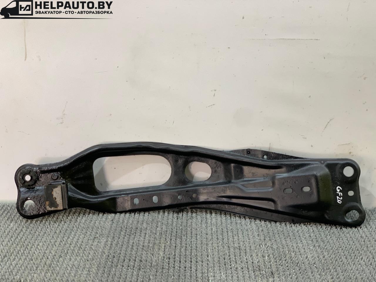 балка подвески передняя (подрамник) Mazda 626 GF 1997, 2.0 л., дизель, МКПП, зелёный, седан, передний привод - фото №1