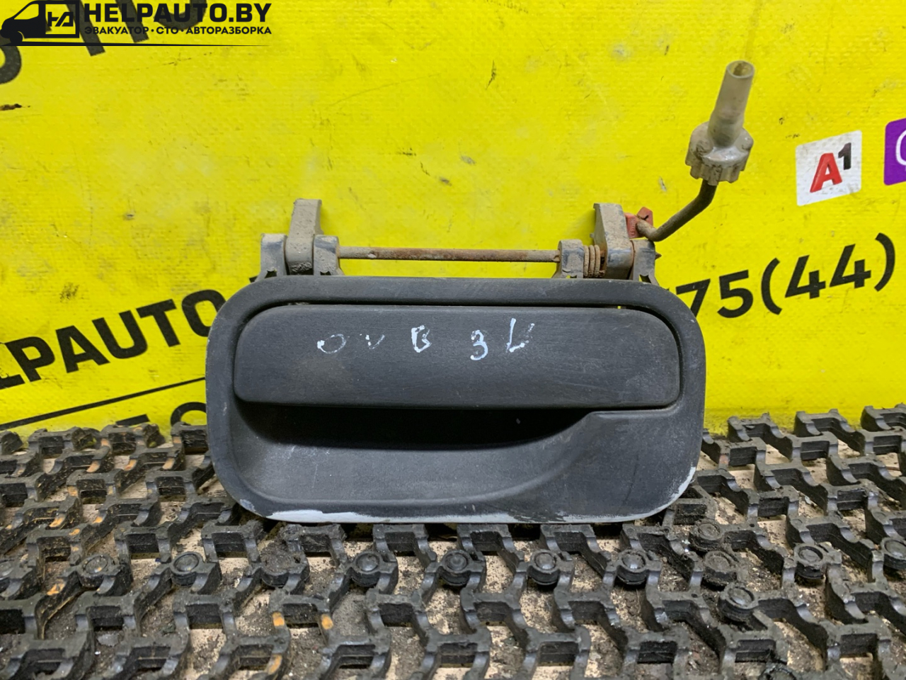 ручка наружная задняя левая Opel Vectra B 1996, 1.7 л., X 17 DT (TC4EE1), дизель, МКПП, серебро, хетчбэк 5 дв., передний привод - фото №1