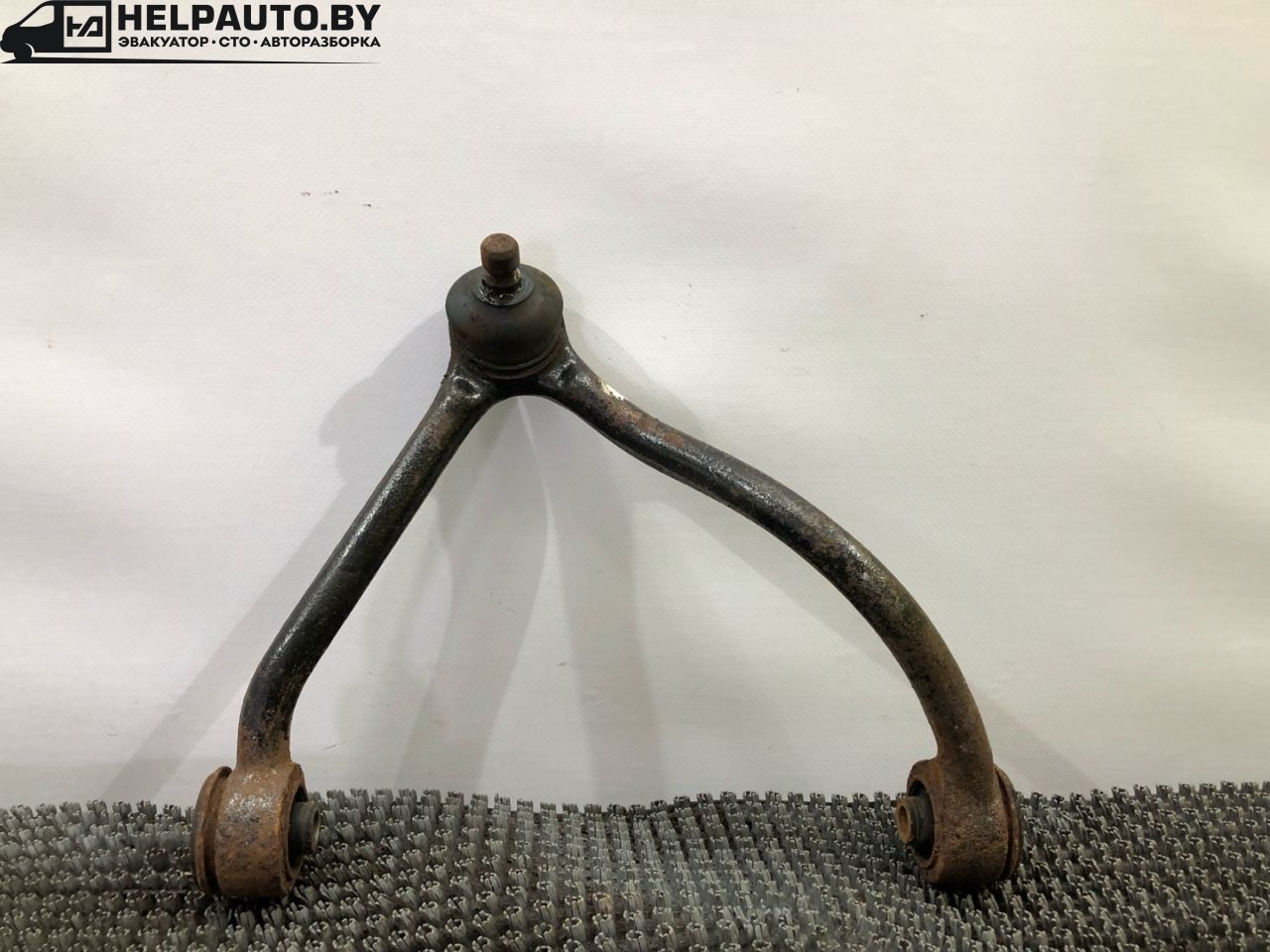 рычаг передний правый Kia Sorento 1 поколение 2005, 2.4 л., G4JS, бензин, МКПП, красный, внедорожник 5 дв., полный подключаемый привод - фото №1