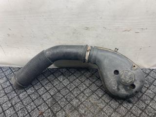 патрубок воздушного фильтра Volkswagen Vento 1 поколение 1991, 1.8 л., бензин, МКПП, серый, седан, передний привод