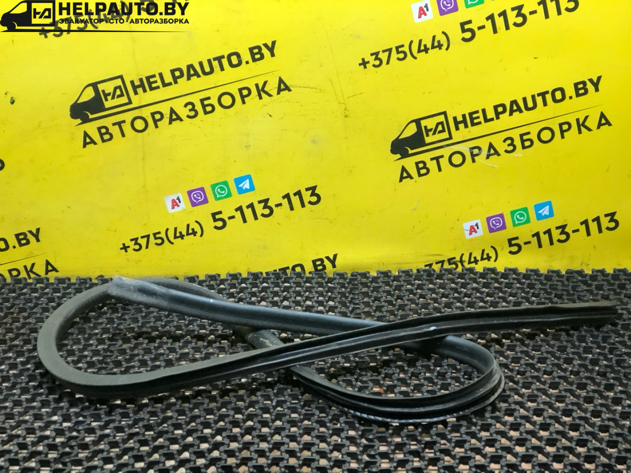 уплотнитель двери Geely MK 1 поколение 2012, 1.5 л., MR479QA, бензин, 5МКПП, черный, седан, передний привод - фото №1