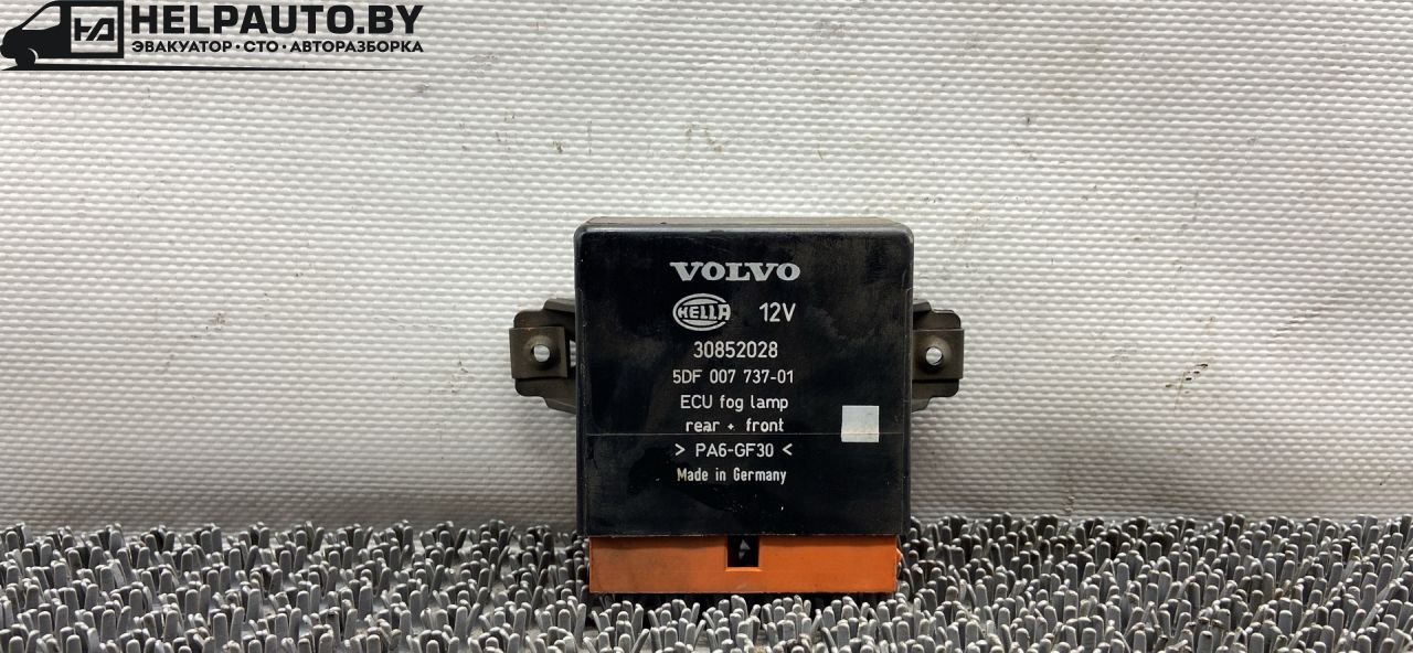 блок управления светом Volvo V40 1 поколение 1999, 2.0 л., B 4204 S, бензин, АКПП, синий, универсал, передний привод, 30852028 - фото №1