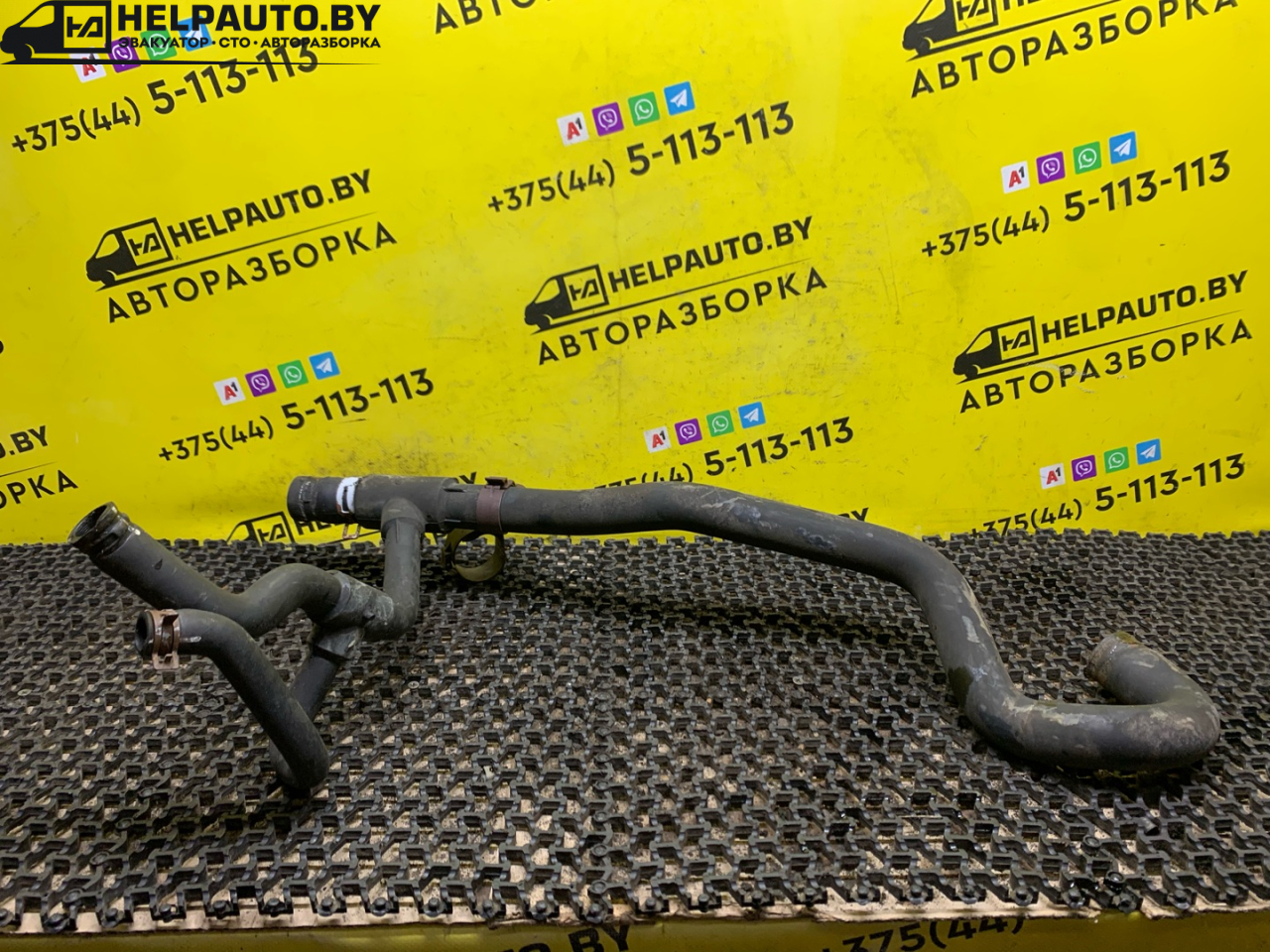 патрубок радиатора Renault Laguna 1 поколение 1997, 2.0 л., F3R 200, бензин, МКПП, серый, универсал, передний привод - фото №1