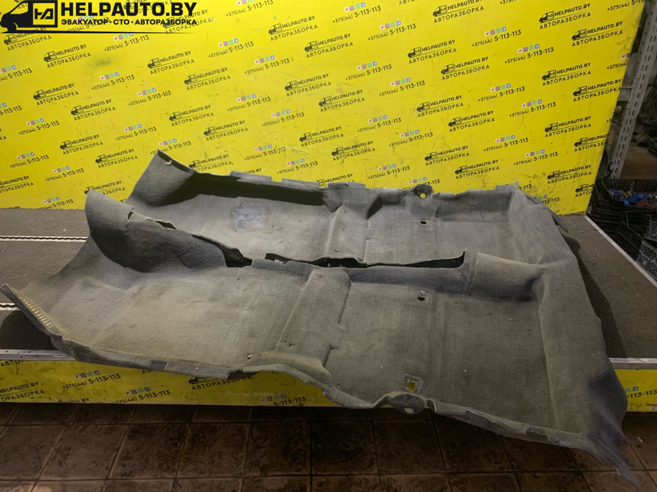 ковер салонный Dodge Neon 2 поколение 2000, 2.0 л., ECH, бензин, АКПП, белый - фото №1