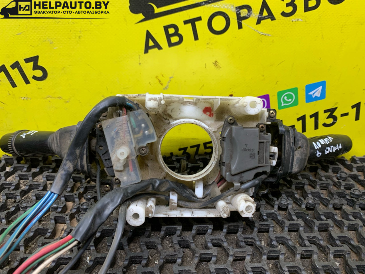 переключатель подрулевой (стрекоза) Mazda Xedos 9 1 поколение 1996, 2.5 л., бензин, МКПП, темно синий, седан, передний привод - фото №1