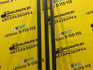 Молдинг стекла двери передней левой наружный Volvo V40 1 поколение 1999, 2.0 л., B 4204 S, бензин, АКПП, синий, универсал, передний привод