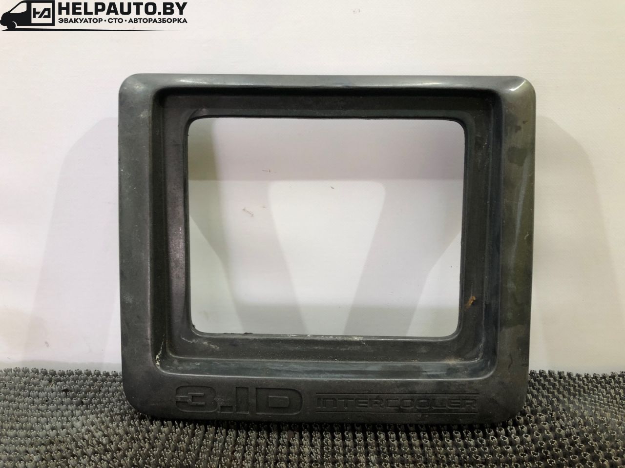 декоративная крышка двигателя Opel Monterey A 1997, 3.1 л., дизель, МКПП, внедорожник 5 дв. - фото №1