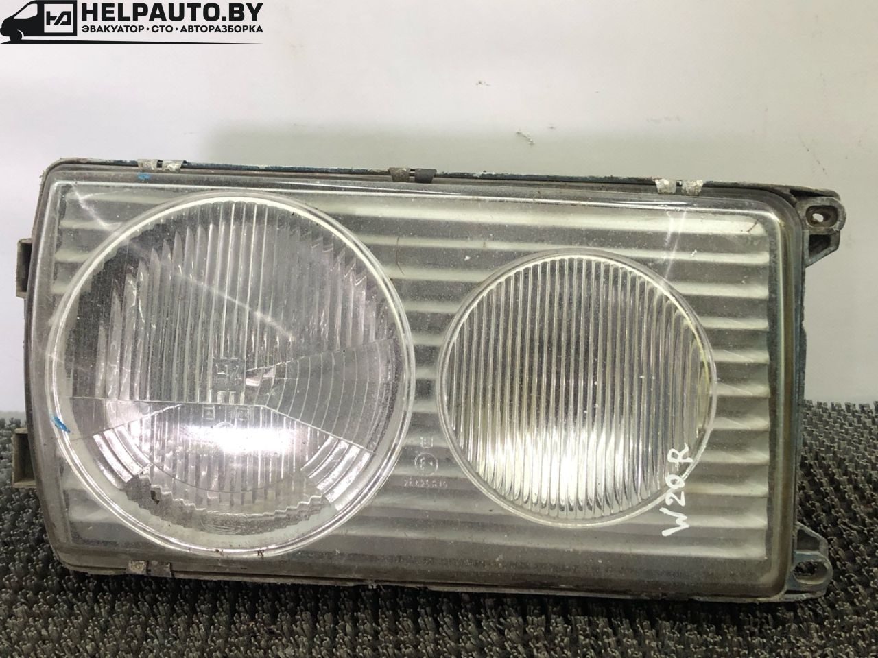 фара правая Mercedes-Benz W123 W123 1983, 2.0 л., дизель, МКПП, седан - фото №1