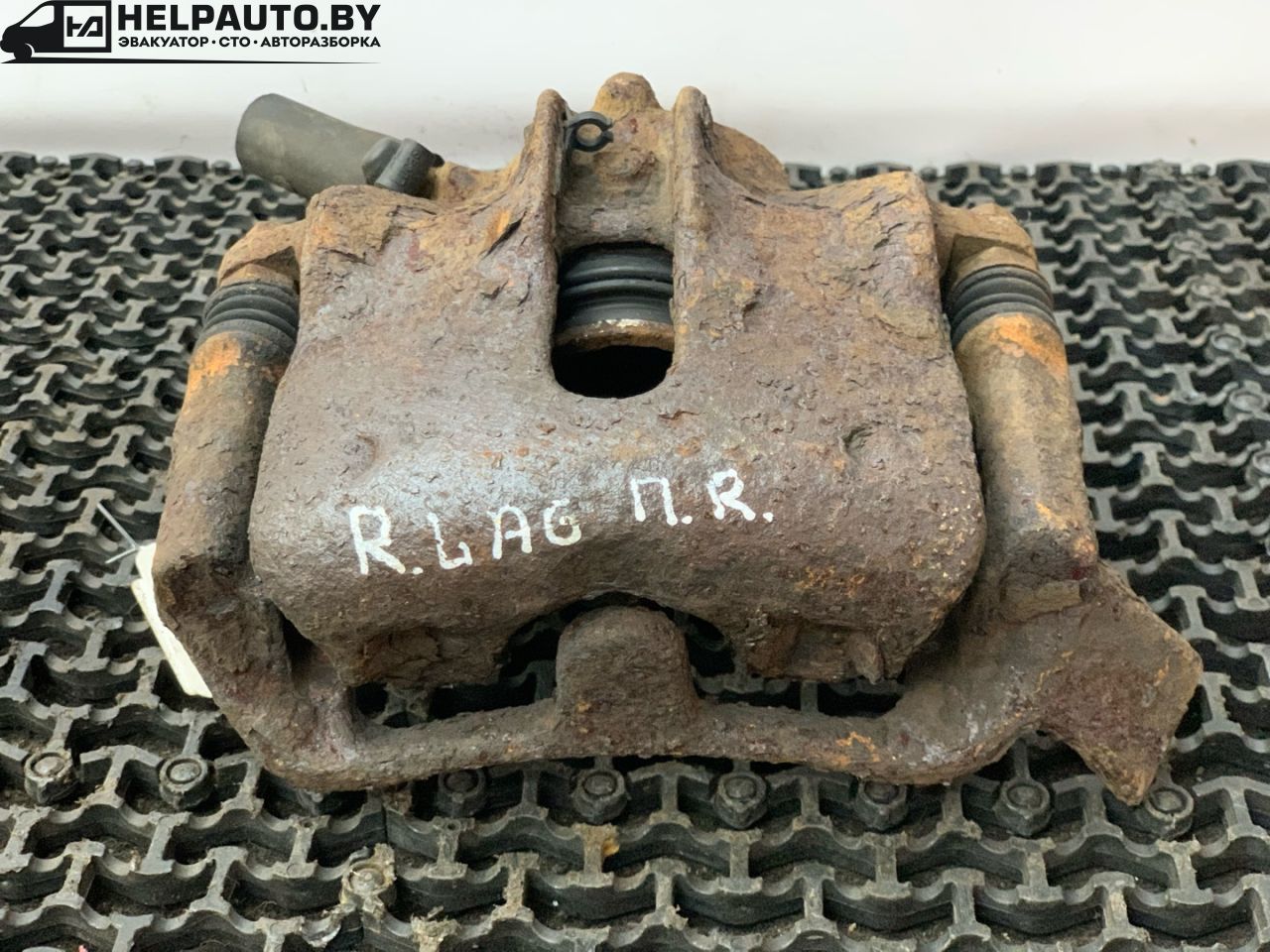 суппорт передний правый Renault Laguna 1 поколение 1997, 2.0 л., F3R 200, бензин, МКПП, серый, универсал, передний привод - фото №1