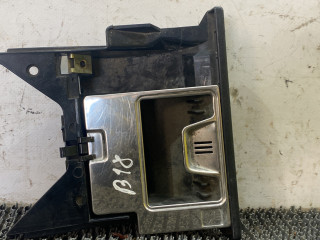 пепельница Audi 80 B3 89/B3 1991, 1.8 л., бензин, МКПП, седан, 893857961