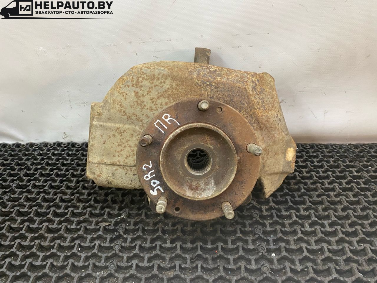 ступица передняя правая Kia Sorento 1 поколение 2005, 2.5 л., CRDi, D4CB, дизель, МКПП, черный, внедорожник 5 дв., полный подключаемый привод - фото №1