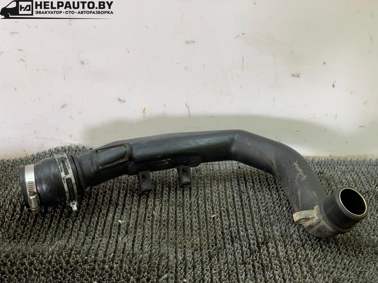 патрубок интеркулера Mazda 626 GF 1997, 2.0 л., дизель, МКПП, седан - фото №1