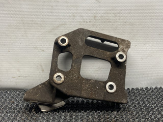 кронштейн (крепление) Mazda 626 GF [рестайлинг] 1999, 1.8 л., бензин, МКПП, зеленый, универсал