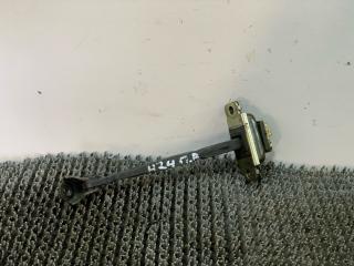 ограничитель открывания двери Hyundai Santa Fe 1 поколение (SM) 2001, 2.4 л., бензин, МКПП, внедорожник 5 дв.