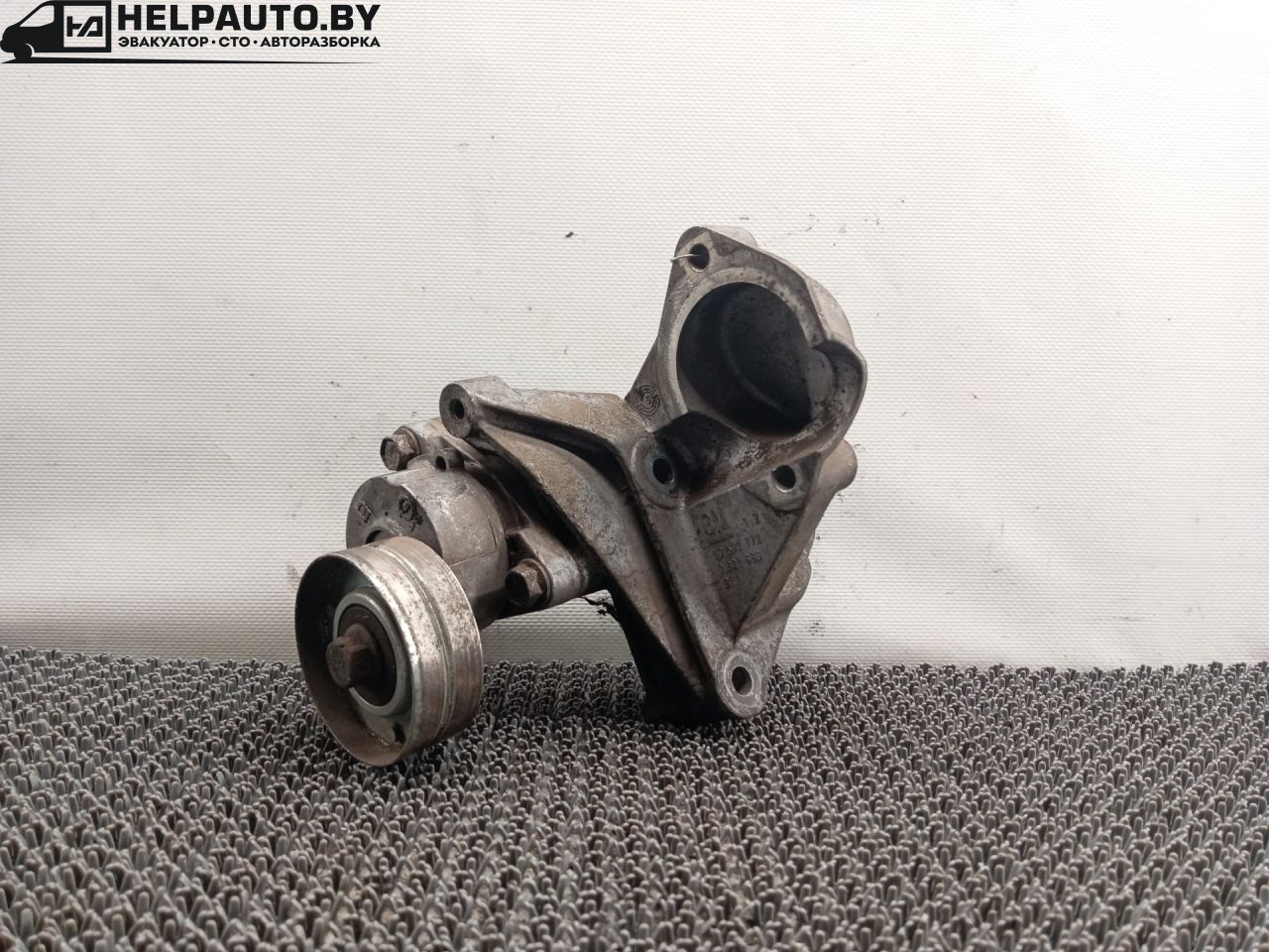натяжитель Opel Vectra B 1997, 1.6 л., X 16 XEL, бензин, МКПП, красный, седан, передний привод - фото №1