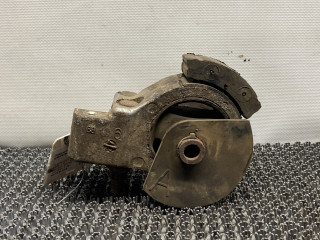 подушка крепления двигателя Toyota Carina E 1 поколение 1996, 1.6 л., 4A-FE, бензин, МКПП, хетчбэк 5 дв., передний привод