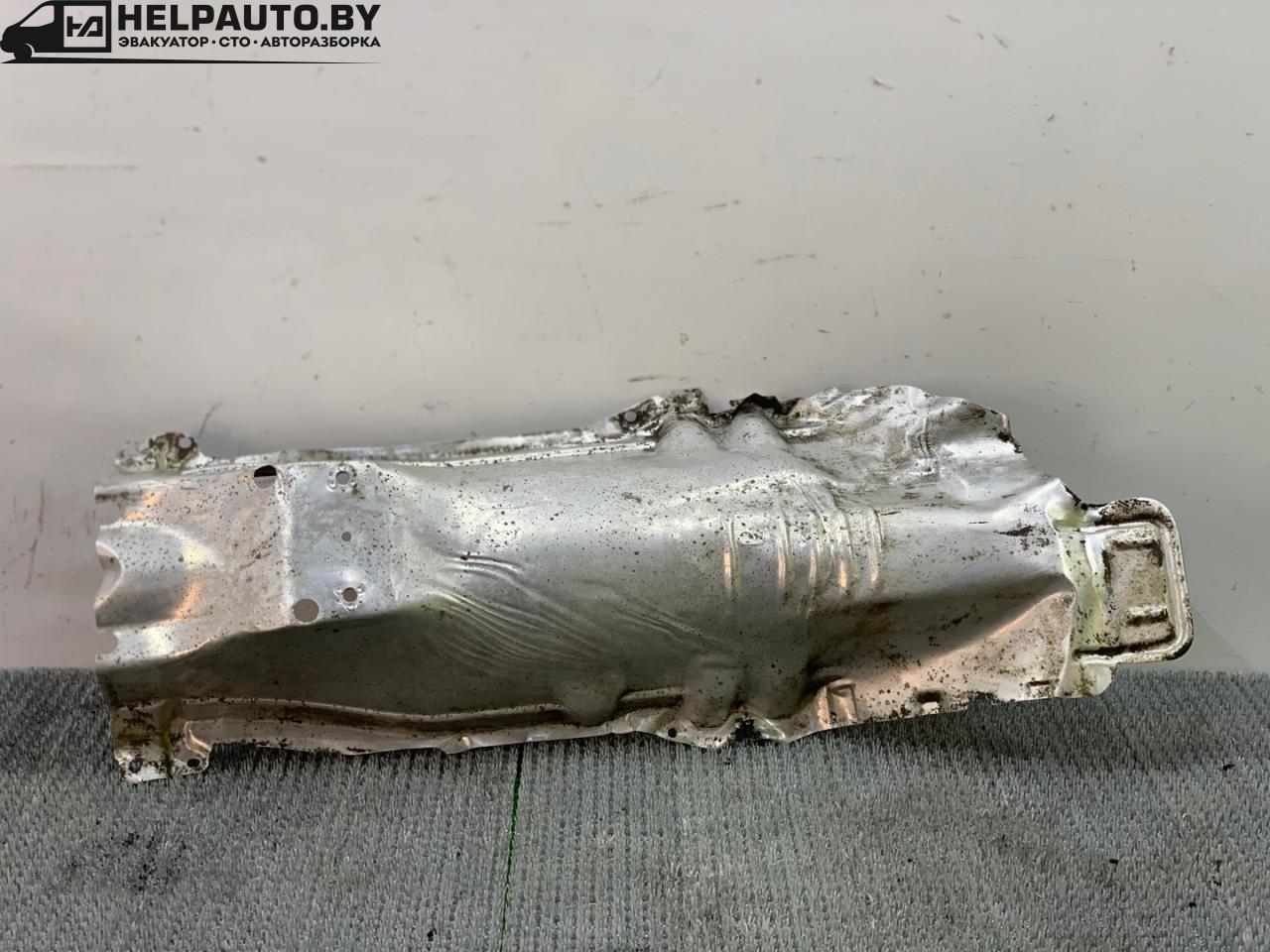 тепловой экран глушителя Volkswagen Vento 1 поколение 1991, 1.8 л., бензин, МКПП, серый, седан, передний привод - фото №1