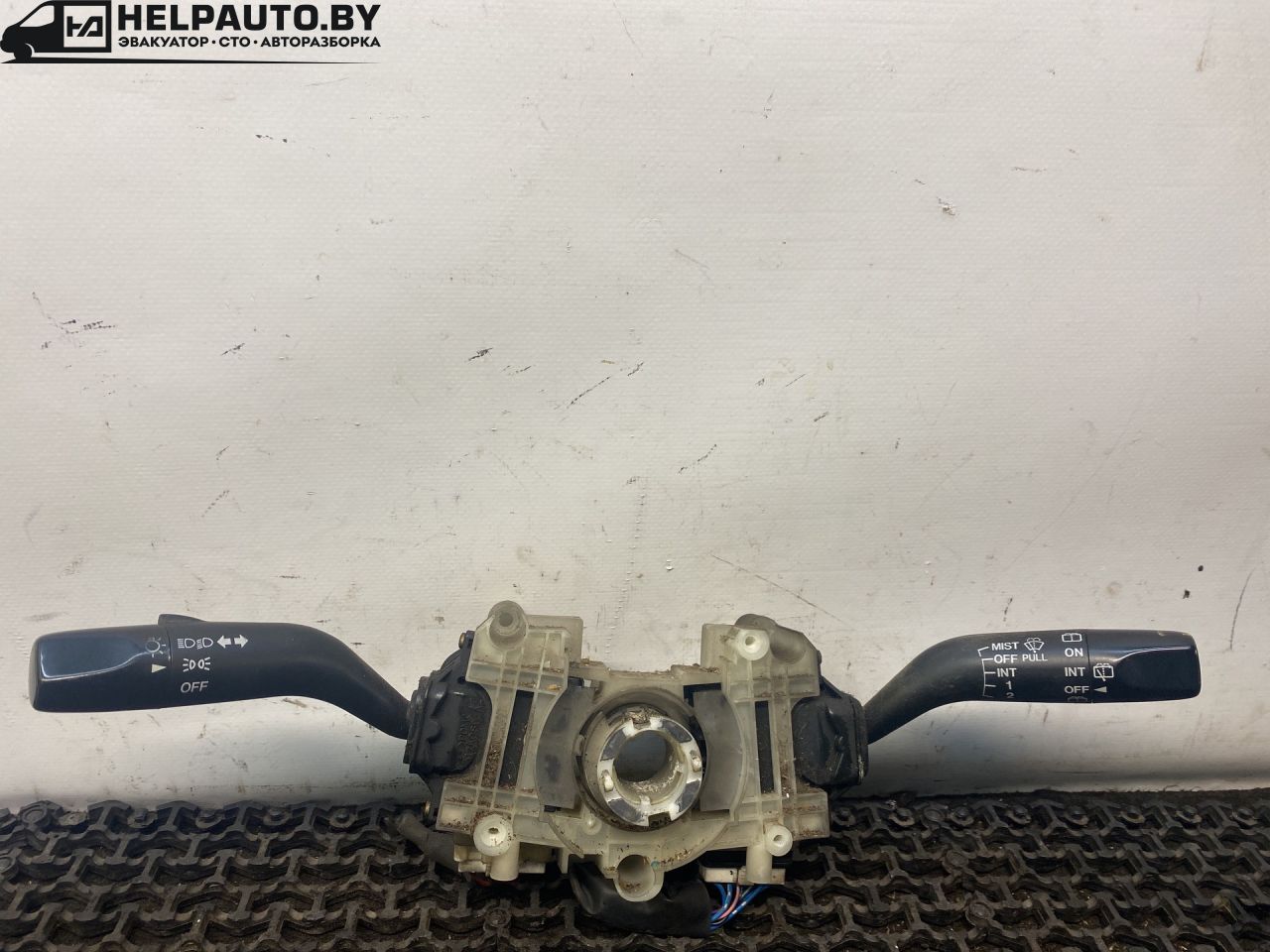 переключатель подрулевой (стрекоза) Mazda 626 GF 1997, 2.0 л., дизель, МКПП, зелёный, седан, передний привод - фото №1
