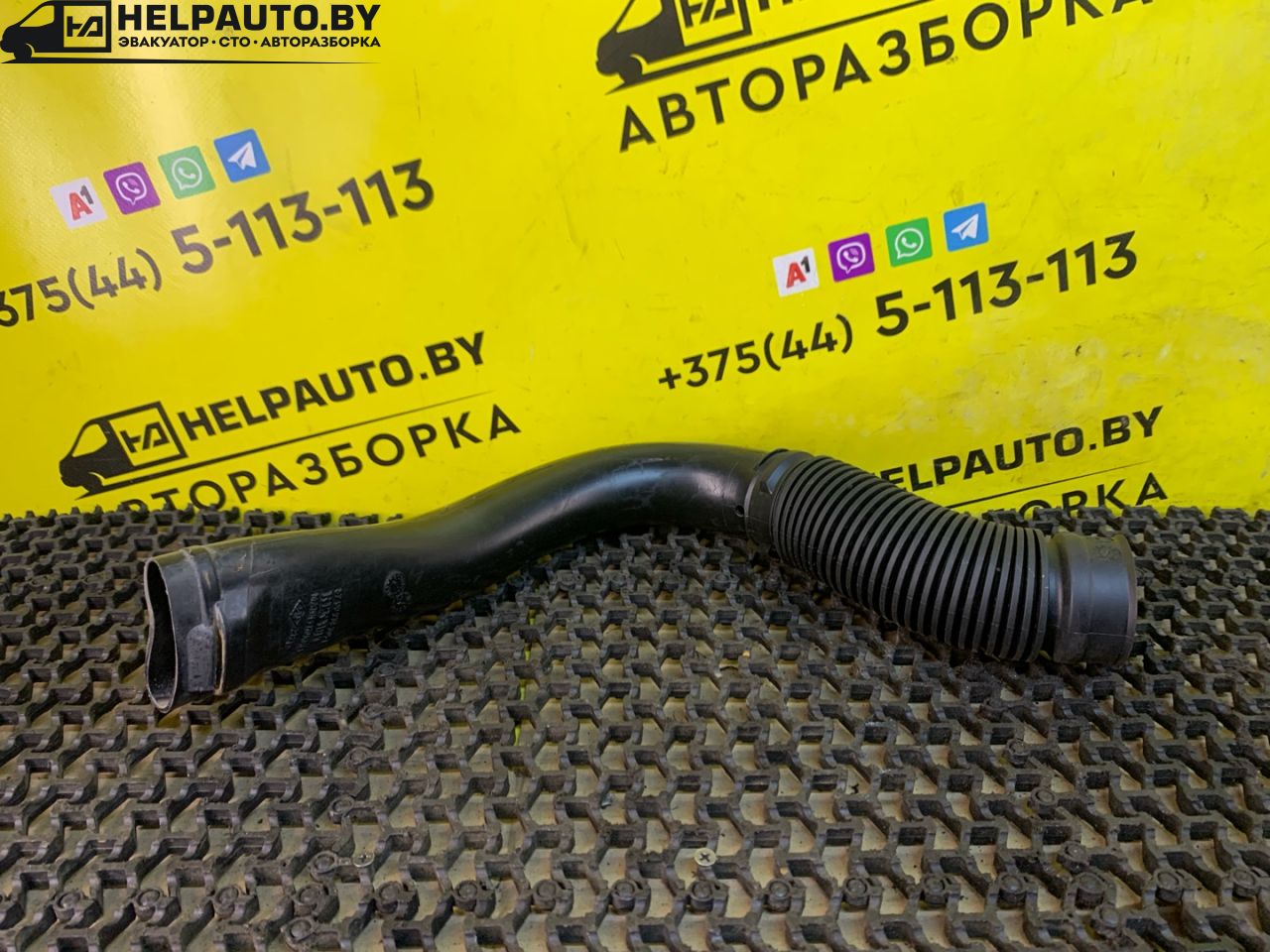 патрубок воздушного фильтра Dacia Sandero 1 поколение 2008, 1.4 л., K7J 714, бензин, МКПП, серый, хетчбэк 5 дв., передний привод - фото №1