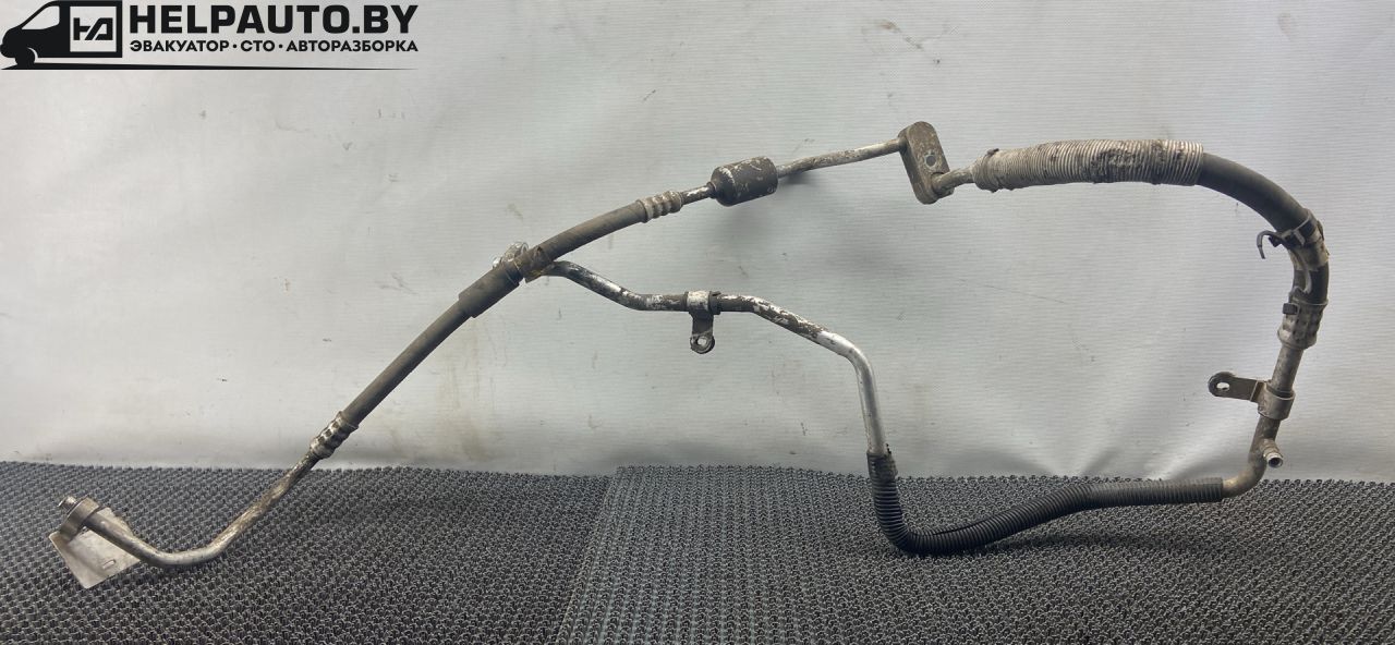 трубка кондиционера Daewoo Nubira J100 1998, 2.0 л., бензин, МКПП, красный / зеленый, седан - фото №1