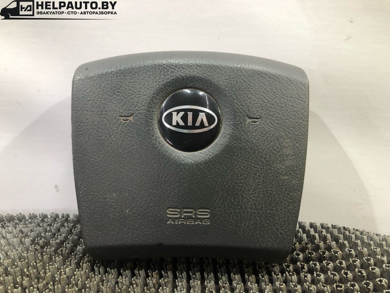 подушка безопасности водителя Kia Sorento 1 поколение 2005, 2.5 л., дизель, МКПП, серый, полный привод - фото №1