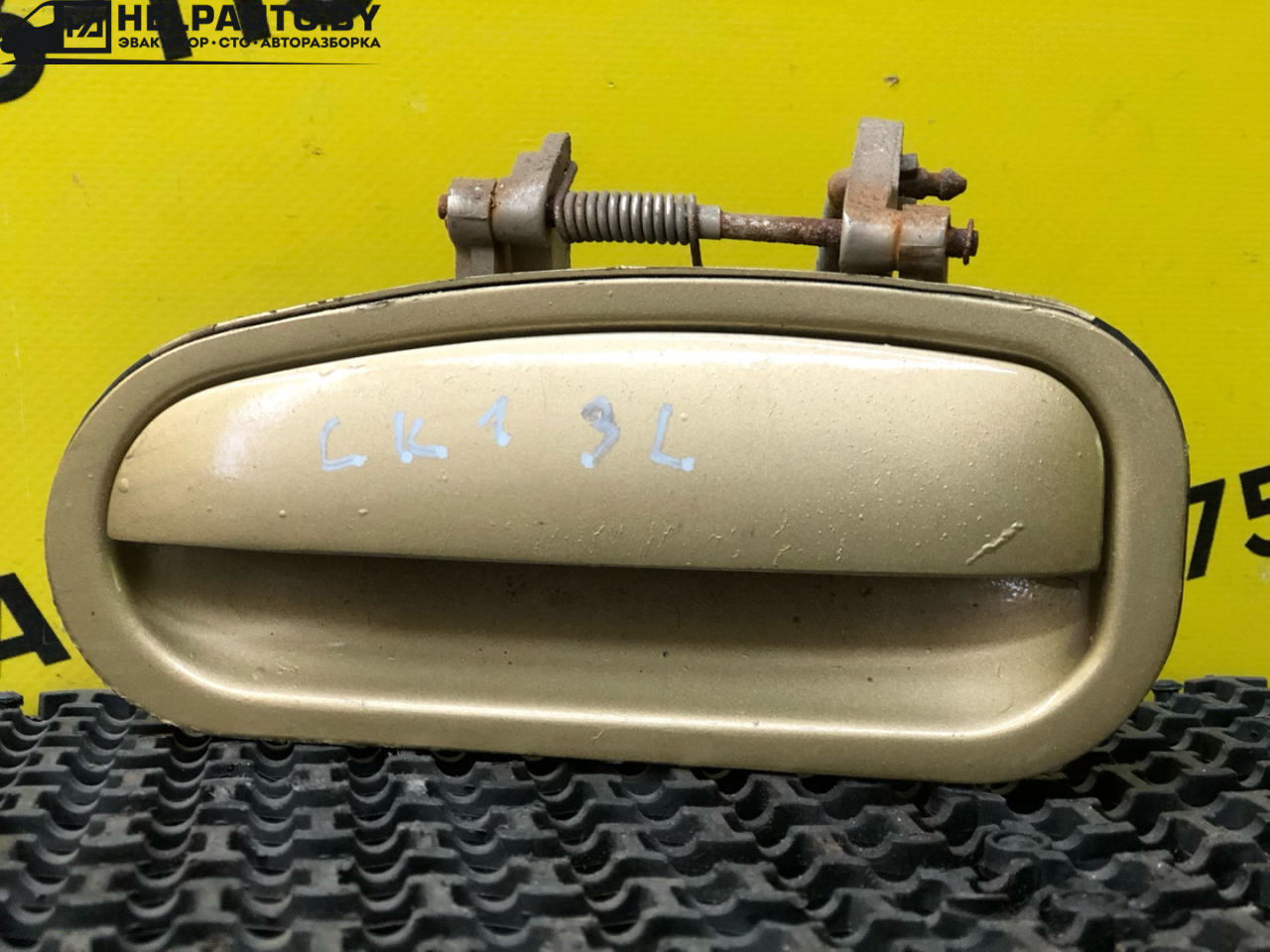 ручка наружная задняя левая Geely CK Otaka 1 поколение CK-1 2007, 1.5 л., MR479A, бензин, МКПП, золотистый, седан, передний привод - фото №1