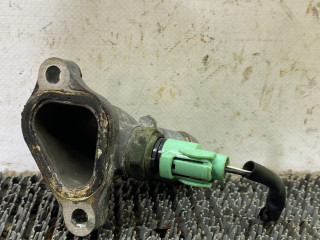 фланец (тройник) системы охлаждения Rover 600 Series 1 поколение 1999, 2.0 л., бензин, МКПП