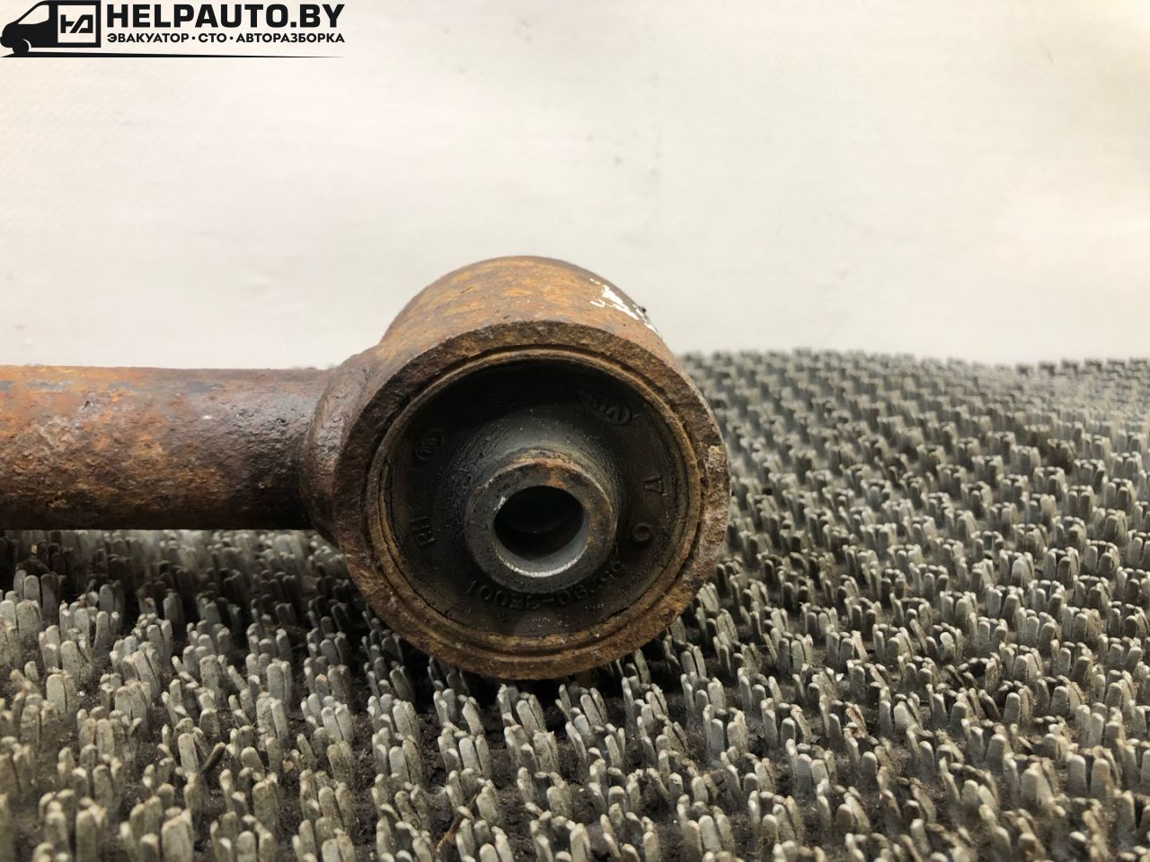 рычаг задний нижний Kia Sorento 1 поколение 2005, 2.5 л., дизель, МКПП, серый, полный привод - фото №1