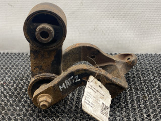 подушка крепления двигателя Daewoo Matiz M100 1999, 0.8 л., бензин, МКПП, серебристый, хетчбэк 5 дв., передний привод