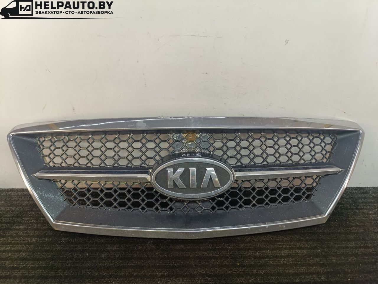 решетка радиатора Kia Sorento 1 поколение 2003, 2.5 л., D4CB, дизель, МКПП, внедорожник 5 дв. - фото №1
