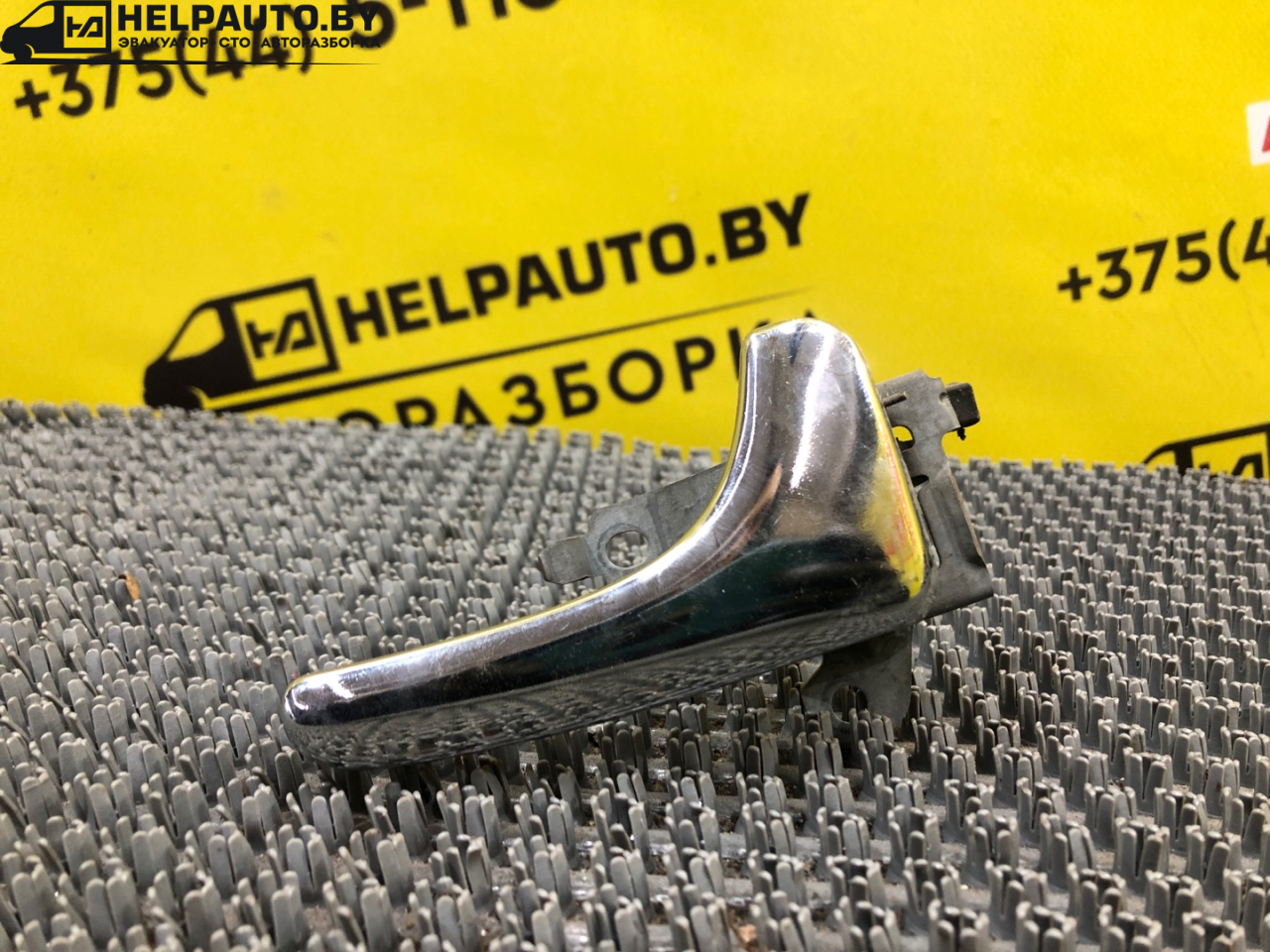 ручка внутренняя передняя правая Volvo V40 1 поколение 1999, 2.0 л., B 4204 S, бензин, АКПП, синий, универсал, передний привод - фото №1