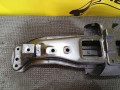балка подвески задняя Mazda 626 GF [рестайлинг] GF 1999, 2.0 л., дизель, МКПП, черный, седан, передний привод - фото №2
