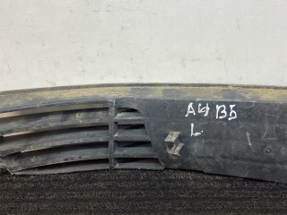 заглушка (решетка) в бампер Audi A4 B5 1999, 1.8 л., бензин, АКПП, черный, универсал, передний привод