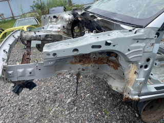 четверть передняя левая Ford Focus 1 поколение [рестайлинг] 2003, 2.0 л., бензин, МКПП, серебристый, универсал, передний привод