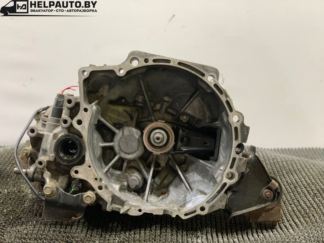 КПП механическая (МКПП) Mazda 626 GE 1994, 1.8 л., FP, бензин, МКПП, бордовый, седан, передний привод, K-2, G560, 92M049 - фото №1